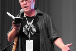 Bergklub: David Kleist, Interview mit einem Adoptierer